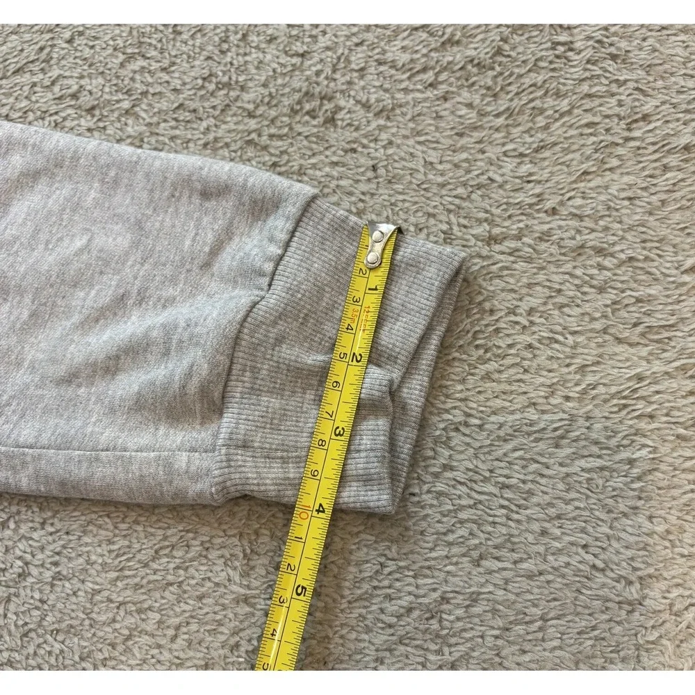 NWT Beyond Yoga Mens Medium Heather Gray Crewneck Sweatshirt Soft Lounge Comfort